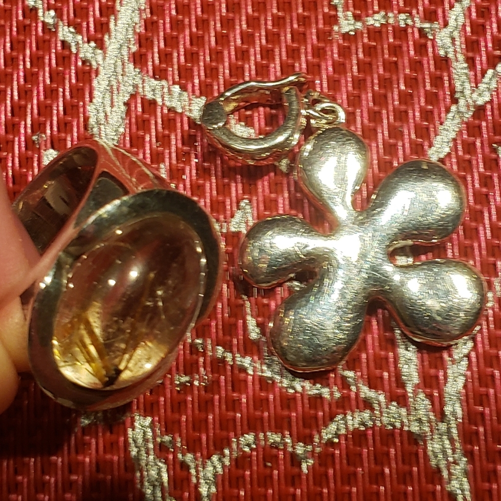925 Sterling silver set. Pendant and ring.